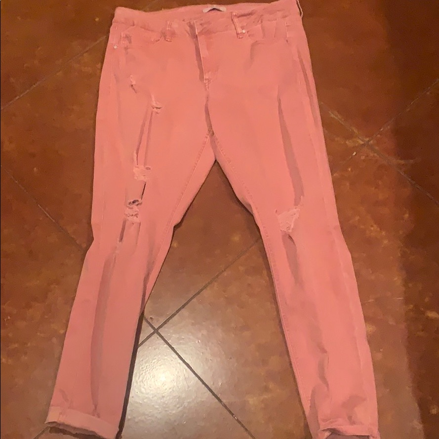 Destroyed Jeans
